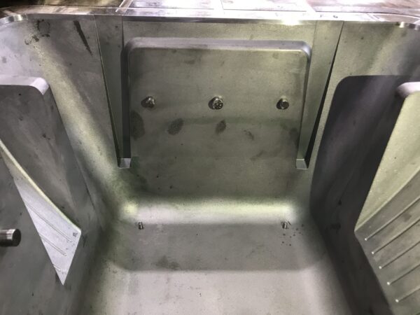 音楽用スピーカー用金型の腐食修理 | プラスチック金型メンテセンター.COM