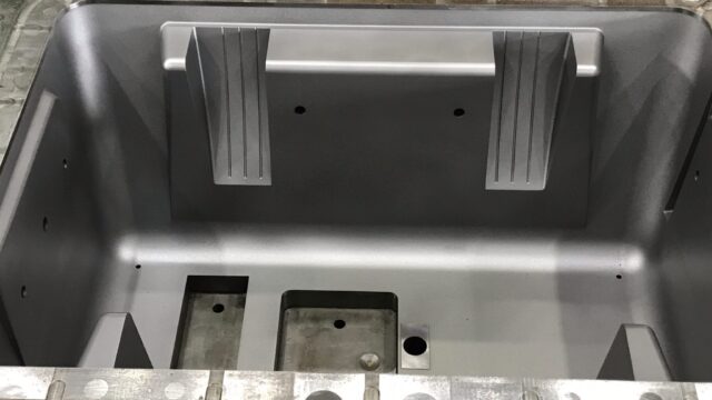 音楽用スピーカー用金型の腐食修理 | プラスチック金型メンテセンター.COM