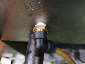 冷却水用 継手の破損 | プラスチック金型メンテセンター.COM