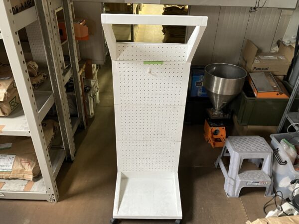 有孔ボード金型 | プラスチック金型メンテセンター.COM 有孔ボード金型 | プラスチック金型メンテセンター.COM