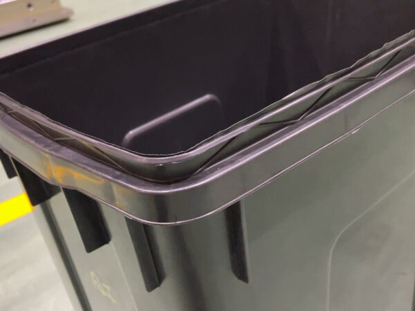 金型におけるバリとは?発生原因から対策、バリ修理事例をご紹介! | プラスチック金型メンテセンター.COM 金型におけるバリとは?発生原因から対策、バリ修理事例をご紹介! | プラスチック金型メンテセンター.COM
